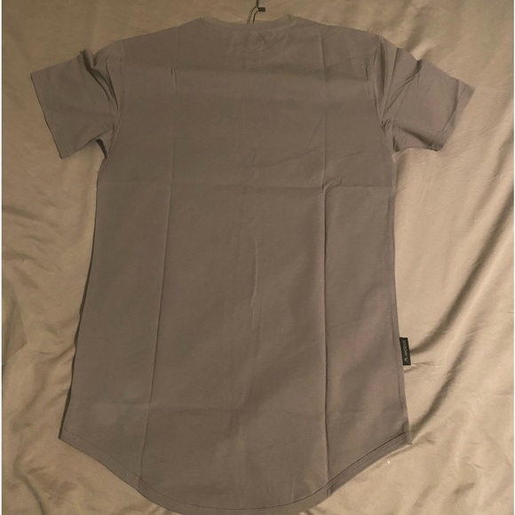 🔥New short sleeve active top small. - Picture 2 of 9